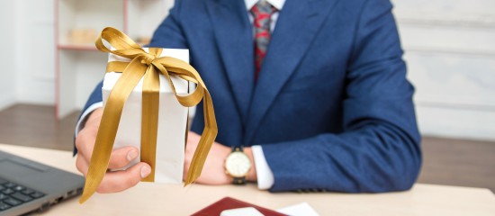 Cadeaux d’affaires de fin d’année : quelle fiscalité ?